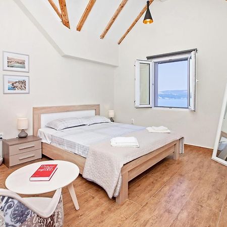 Apartments Isja Тиват Екстериор снимка
