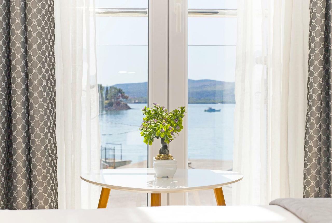 Apartments Isja Тиват Екстериор снимка